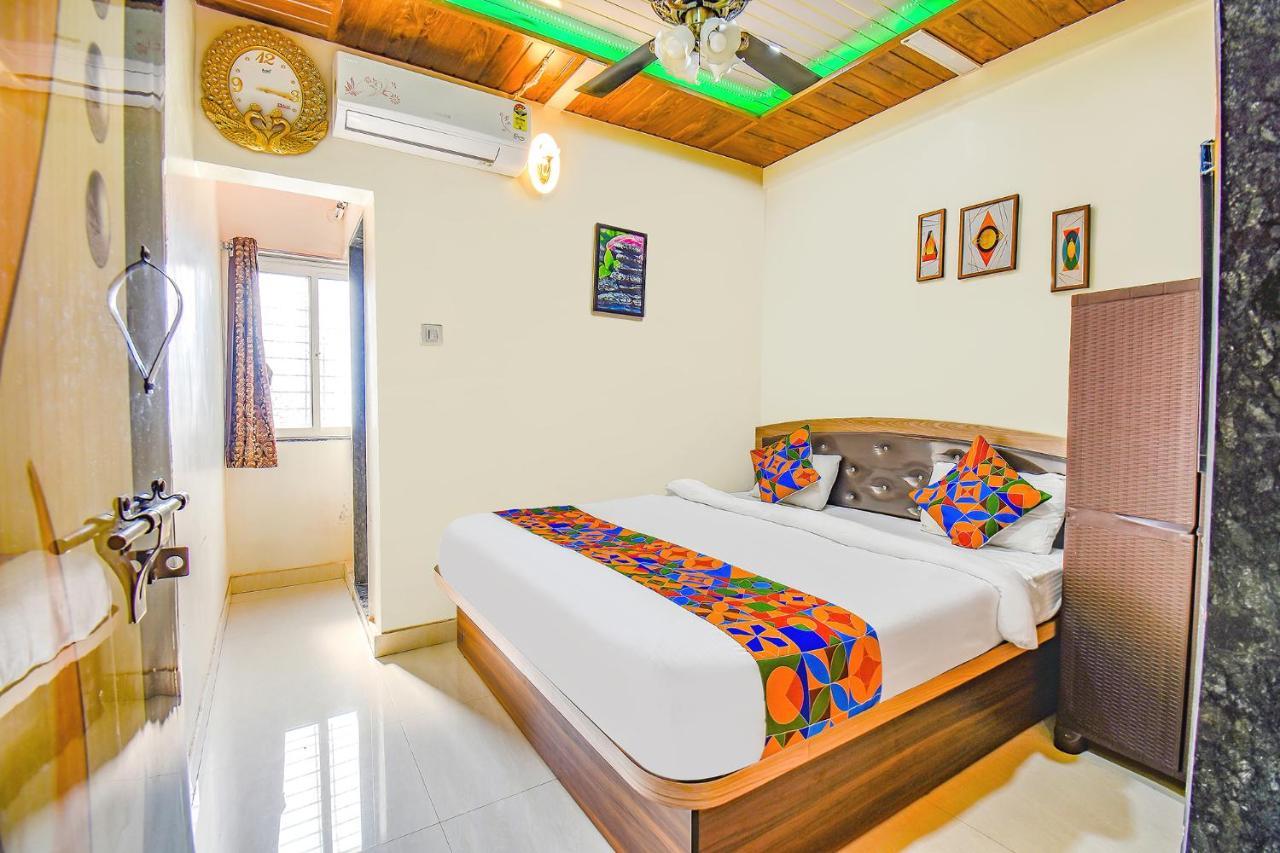 Fabexpress Vardhan Executive Hotel