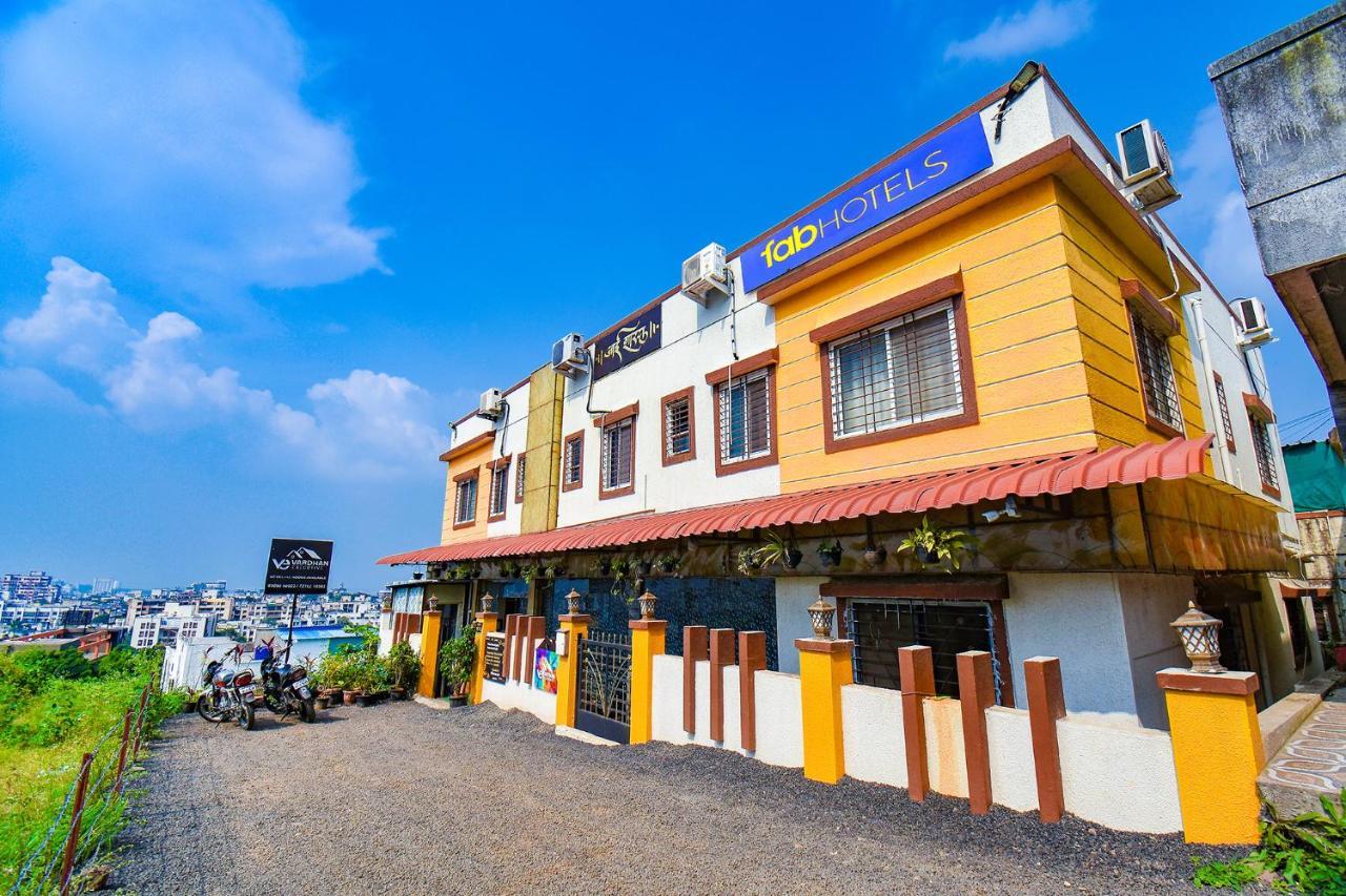 Fabexpress Vardhan Executive 3* Pune