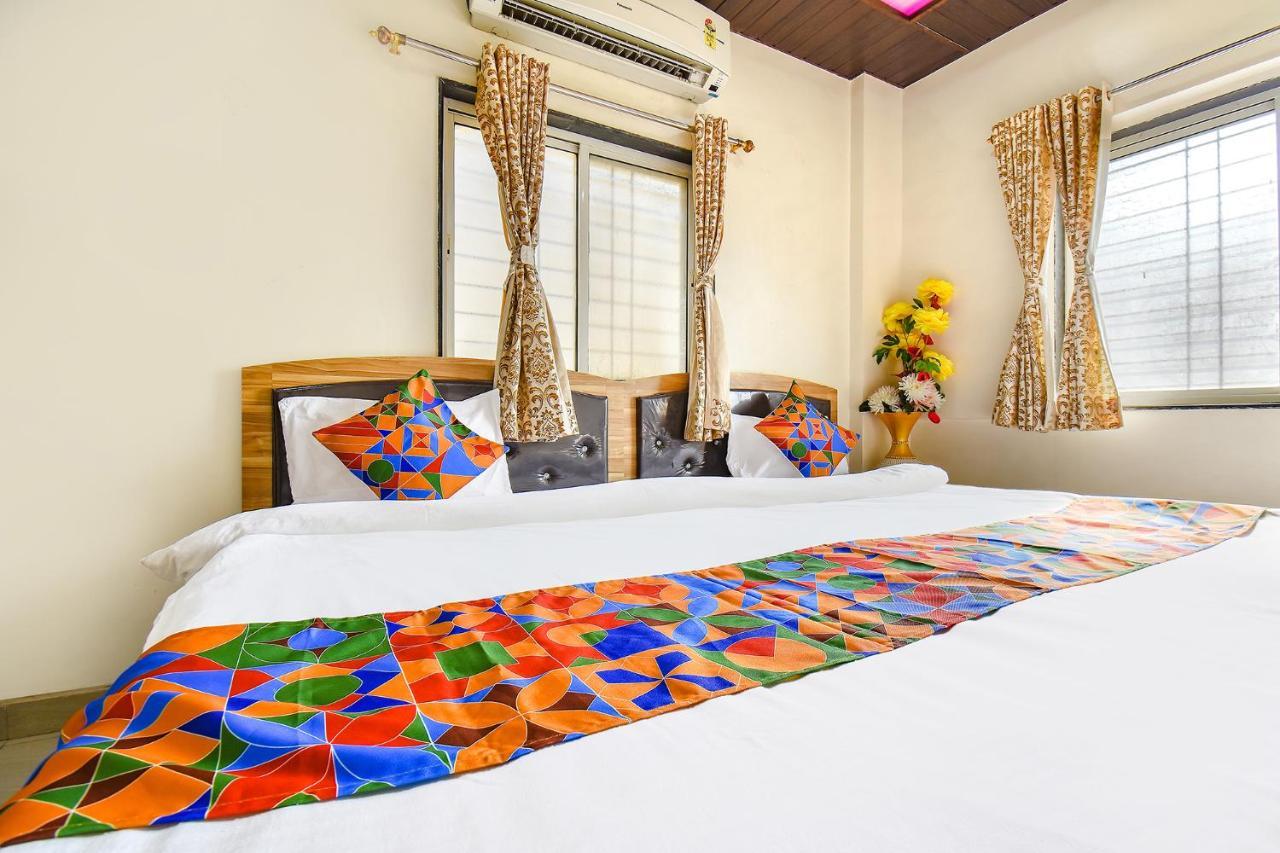 Fabexpress Vardhan Executive Hotel 3*
